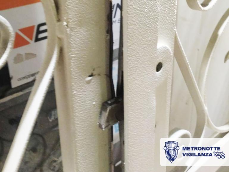 CASTELLANETA (TA) - Tentato furto in tabaccheria, intervento immediato della Metronotte e dei Carabinieri
