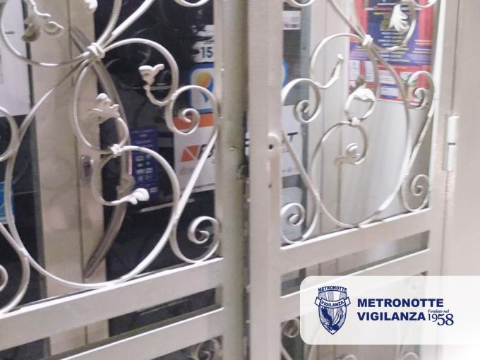 CASTELLANETA (TA) - Tentato furto in tabaccheria, intervento immediato della Metronotte e dei Carabinieri